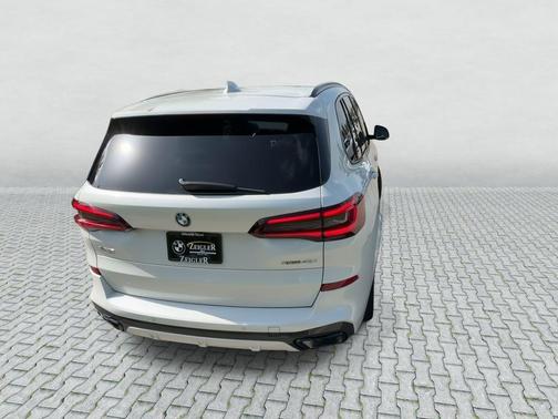Mineral White Metallic 2022 BMW X5 xDrive40i