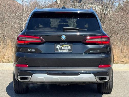 Black Sapphire Metallic 2022 BMW X5 xDrive40i