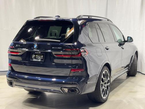 2025 BMW X7 xDrive40i
