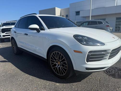 2023 Porsche Cayenne S Platinum Edition
