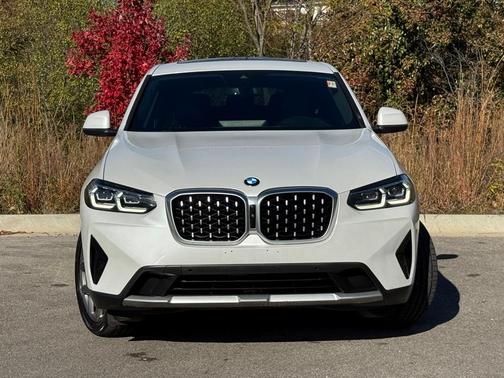 2023 BMW X4 xDrive30i