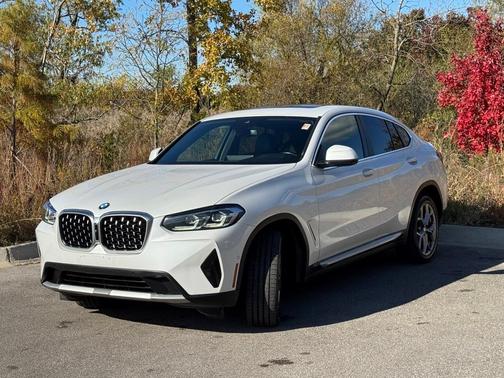 2023 BMW X4 xDrive30i