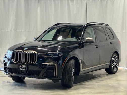 2022 BMW X7 M50i