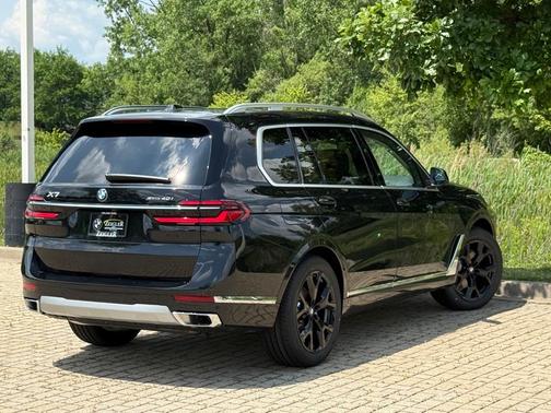 2026 BMW X7 xDrive40i