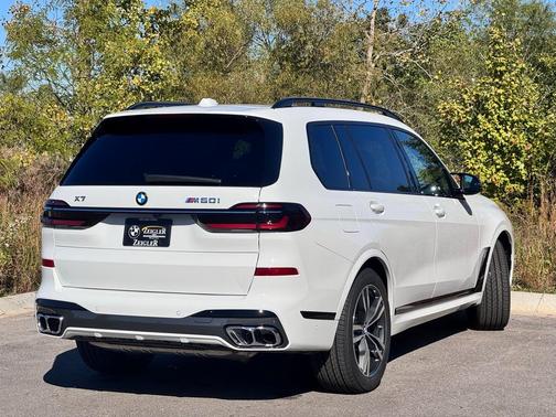 2026 BMW X7 M60i