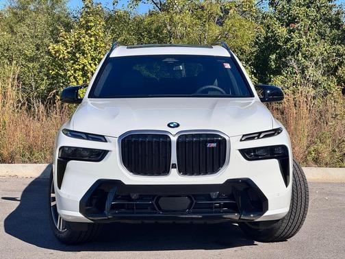 2026 BMW X7 M60i