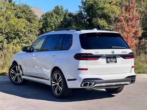 2026 BMW X7 M60i