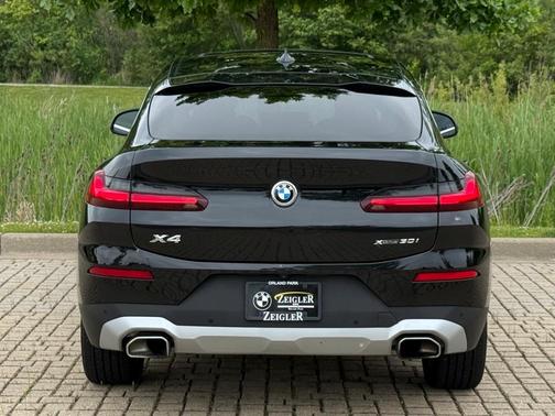 2024 BMW X4 xDrive30i