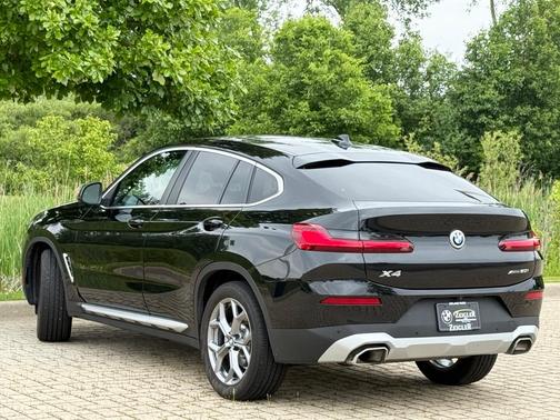 2024 BMW X4 xDrive30i