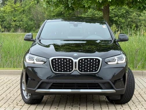 2024 BMW X4 xDrive30i