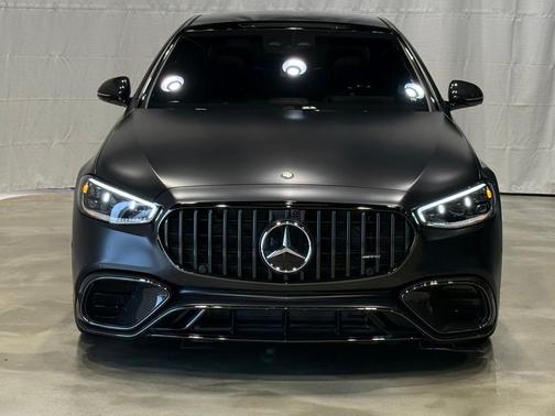 2024 Mercedes-Benz AMG S 63 E Base