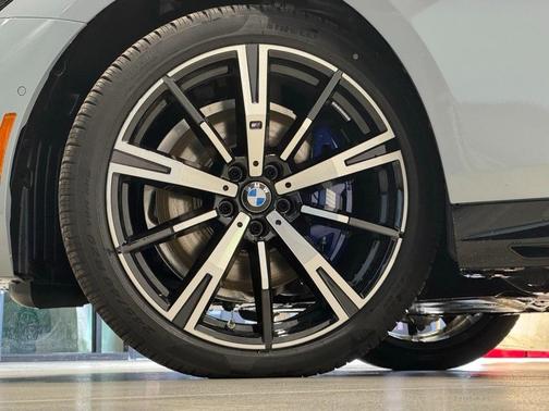 2026 BMW 530 i xDrive