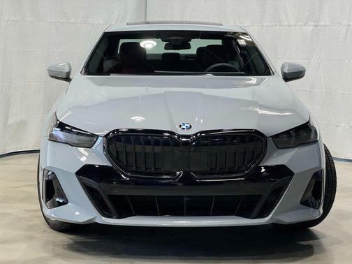 2026 BMW 530 i xDrive