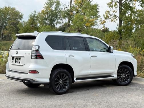 2023 Lexus GX 460 Base