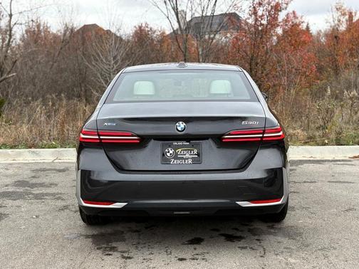 2025 BMW 530 i xDrive