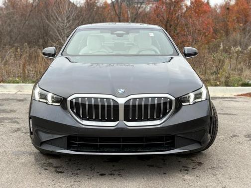 2025 BMW 530 i xDrive