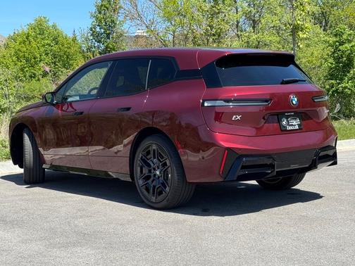 2026 BMW iX xDrive45