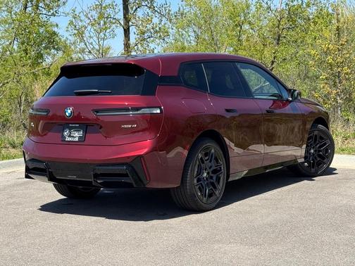 2026 BMW iX xDrive45