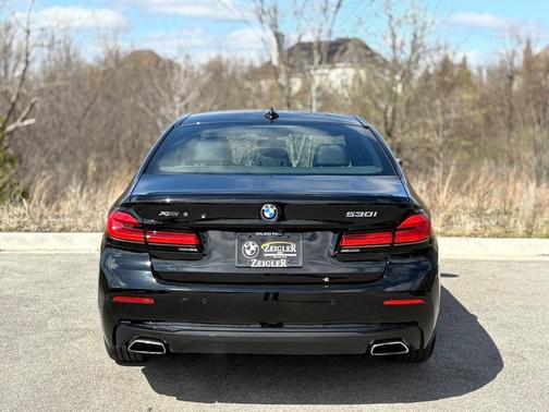 2022 BMW 530 i xDrive
