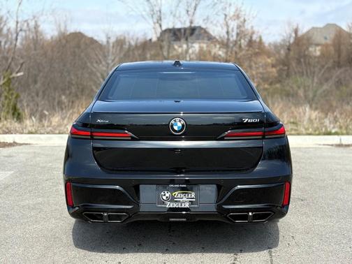 2025 BMW 760 760i xDrive
