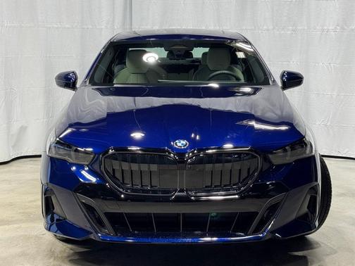 2026 BMW 530 i xDrive