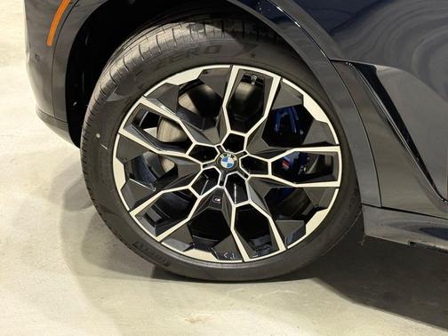 2026 BMW X7 M60i