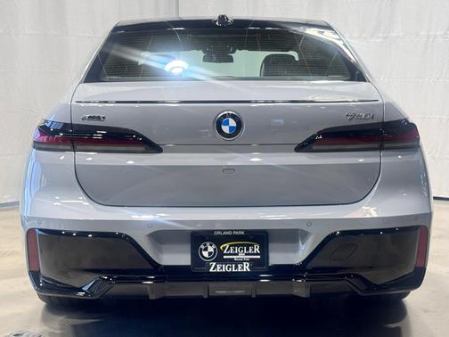 2026 BMW 740 i xDrive
