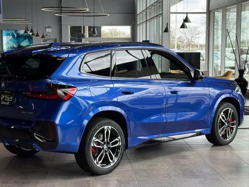 Portimao Blue Metallic 2026 BMW X1 xDrive28i