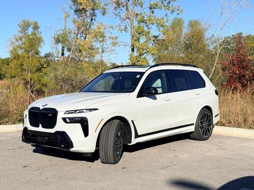 2026 BMW X7 M60i