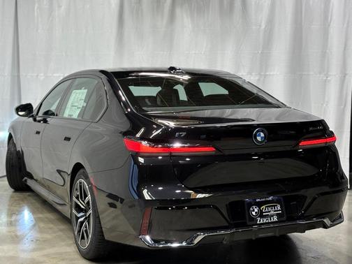 2025 BMW i7 xDrive60