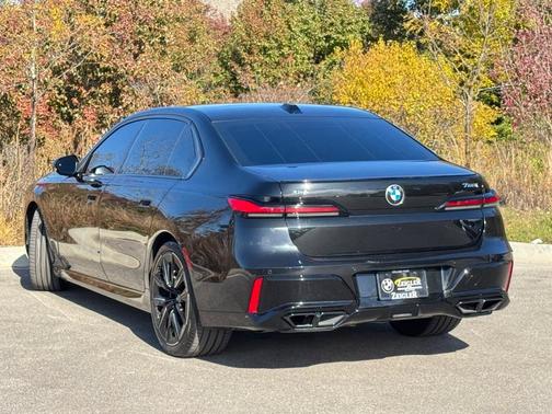 2023 BMW 760 760i xDrive