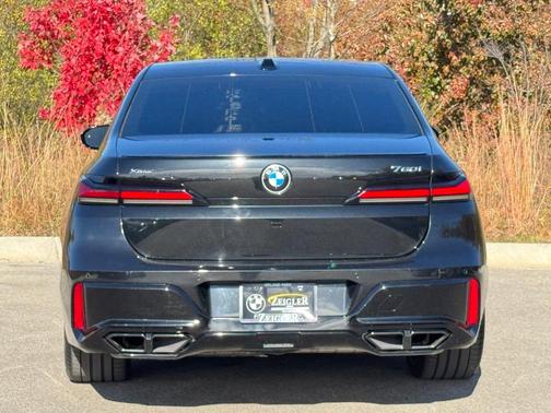 2023 BMW 760 760i xDrive