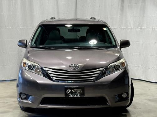 2015 Toyota Sienna XLE