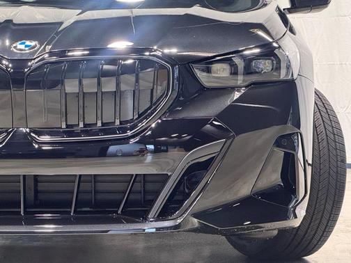 2026 BMW 530 i xDrive