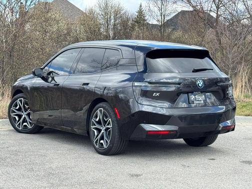 Dark Graphite Metallic 2023 BMW iX xDrive50