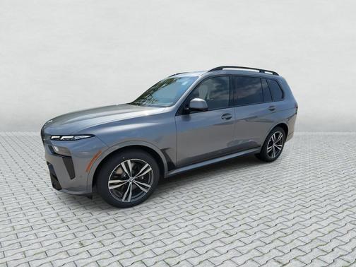 Gray Metallic 2027 BMW X7 xDrive40i