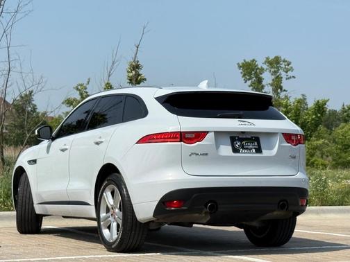 2018 Jaguar F-PACE 30t R-Sport