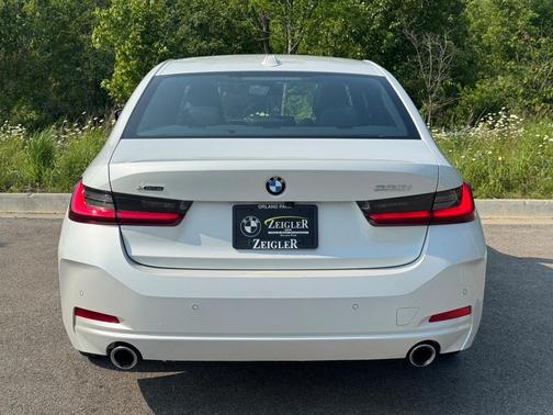 2024 BMW 330 i xDrive
