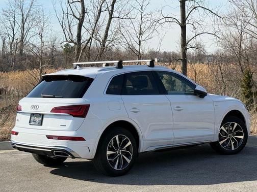 2024 Audi Q5 45 S line quattro Premium