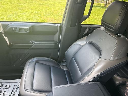 Oxford White 2025 Ford Bronco Outer Banks