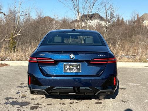 2025 BMW 530 i xDrive