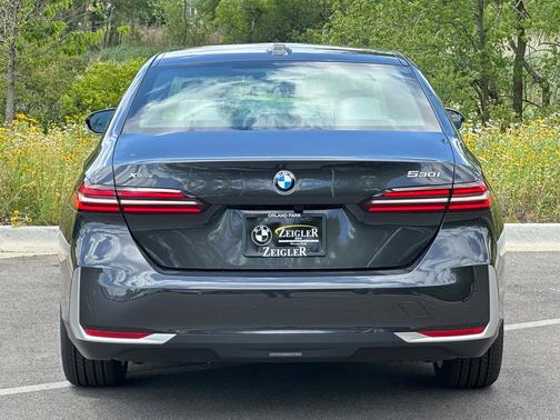 2024 BMW 530 i xDrive