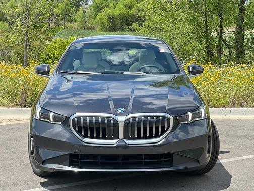 2024 BMW 530 i xDrive