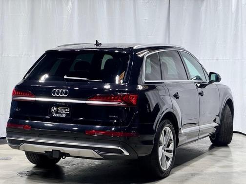 2021 Audi Q7 45 Premium