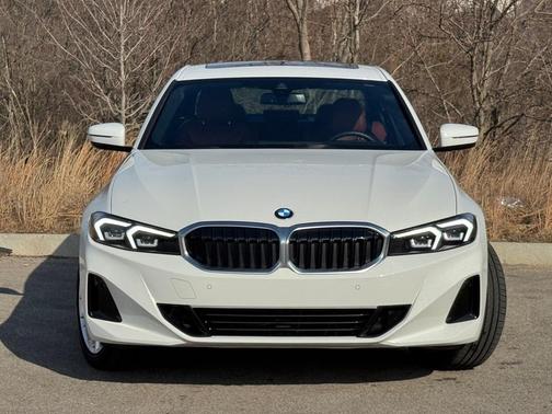 2023 BMW 330 i xDrive