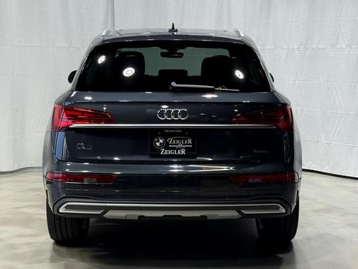 2021 Audi Q5 45 Prestige