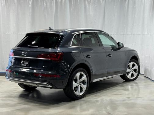 2021 Audi Q5 45 Prestige