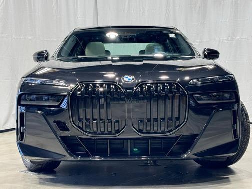 2026 BMW 760 760i xDrive