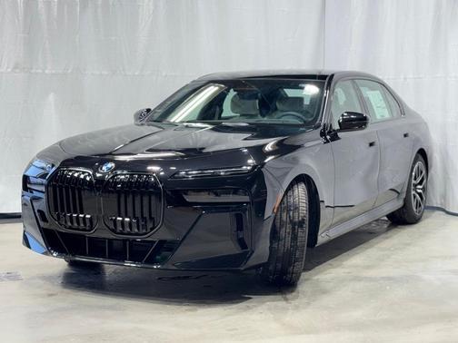 2026 BMW 760 760i xDrive