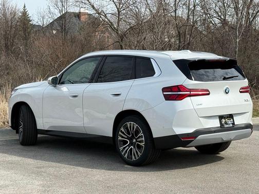 Mineral White Metallic 2026 BMW X3 30 xDrive